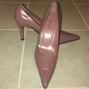 Mauve pointed toe Nine West  heels